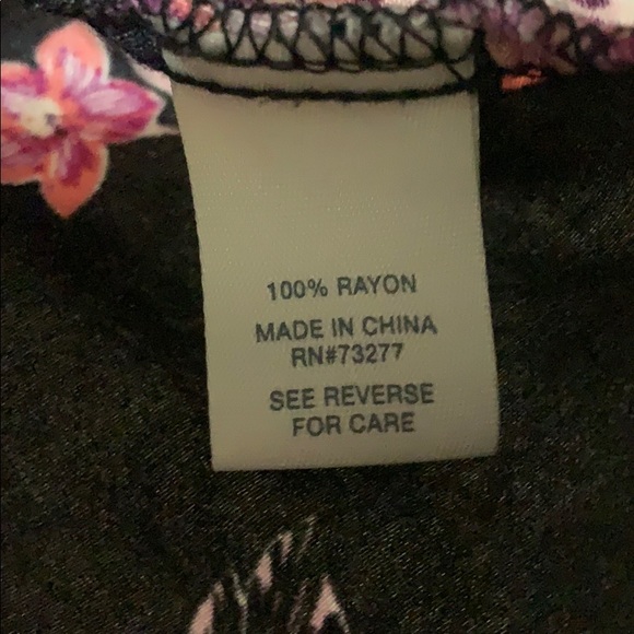 Mudd Crop-top - Picture 7 of 7